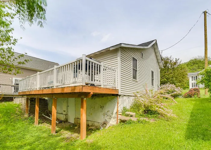 Mississippi River Retreat W/ Views: Walk To Water Casa vacanze *