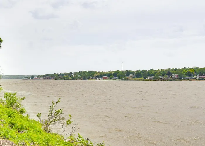 Mississippi River Retreat W/ Views: Walk To Water *