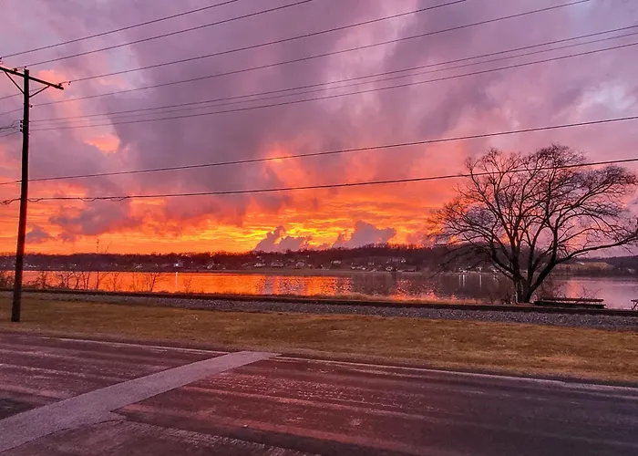 Mississippi River Retreat W/ Views: Walk To Water Casa vacanze Port Byron