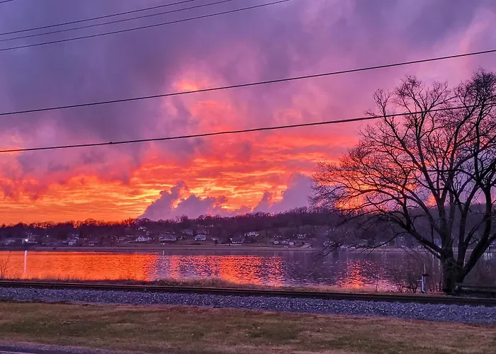 Mississippi River Retreat W/ Views: Walk To Water Casa vacanze Port Byron
